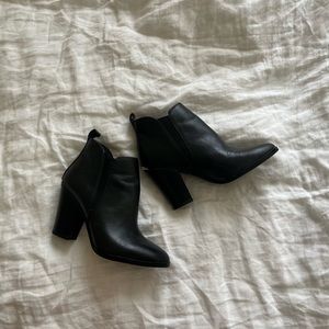 Michael Kors size 5.5m booties